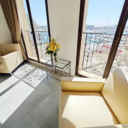 Guest house Loc - Meublee Cassis